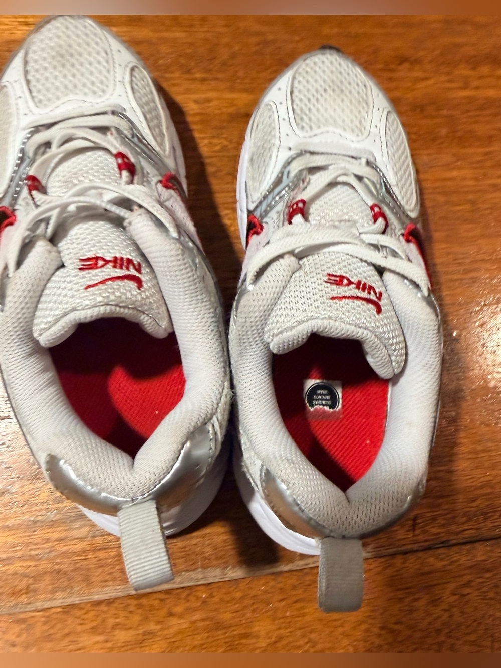 Nike V5 RNR White Gym Red Vast Gray Size 2.5Y - Picture 6 of 8